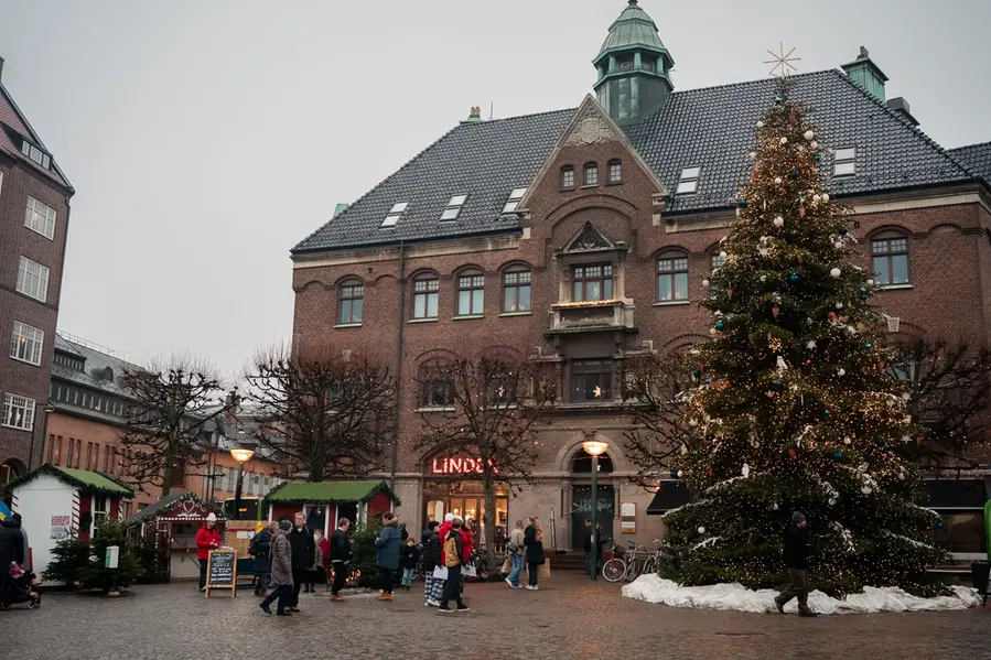 Konsert på Vita scenen, Stadsparken med publik.